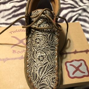Twisted X women’s shoe